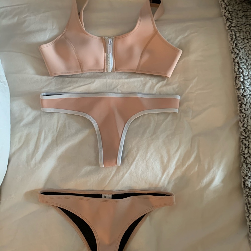 Hoaka bathing suit bundle